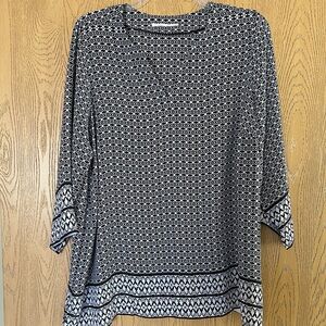 2X Violet & Claire Tunic in Navy & White